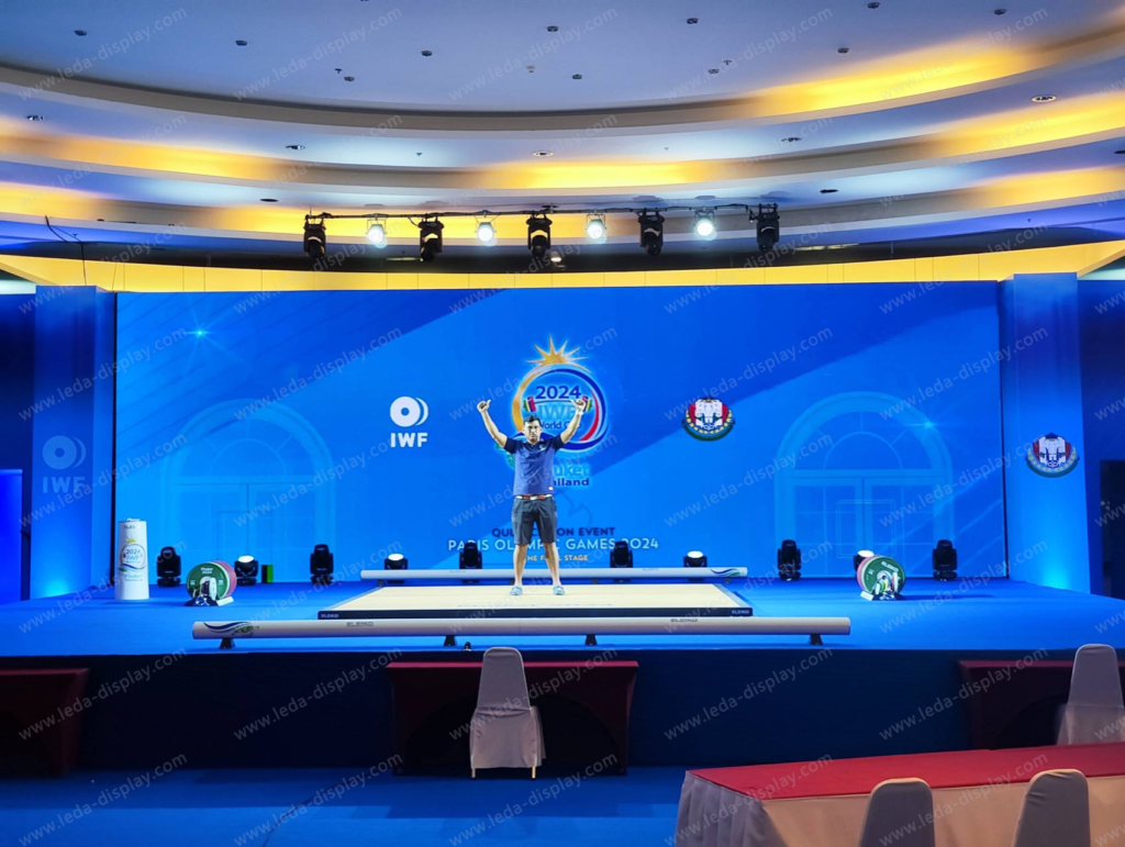 LEDA display screens were used at the 2024 World Weightlifting Championships. During the competition, the screens operated stably, effectively handling the vibrations caused by the barbells at the venue.