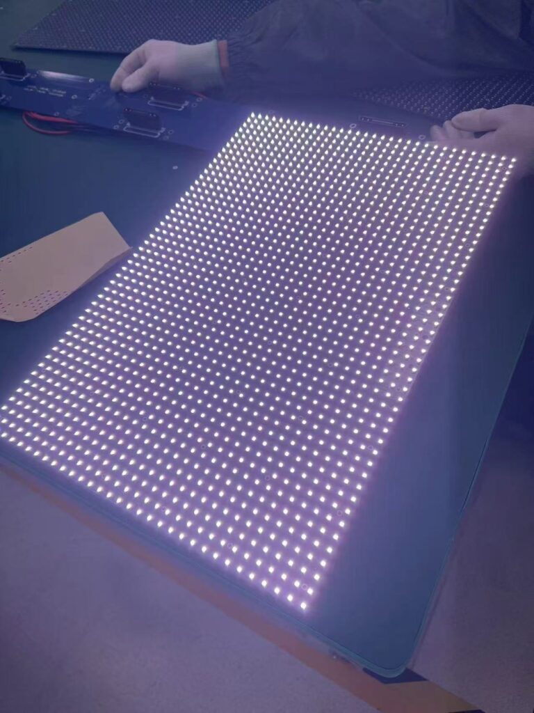 LED module with 480x320mm size, designed for easy assembly and disassembly, with front and rear installation options.