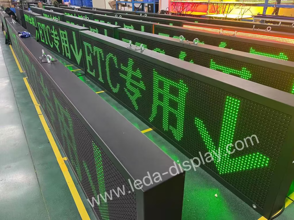Outdoor Traffic Display Board Rear Service